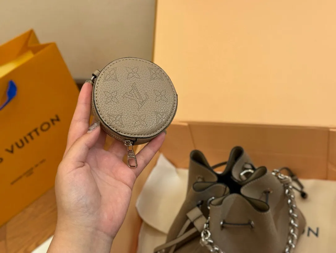 All Categories Official Website "Brand Women's Bags" Women's Bags 💙 LV 2024 Official Website New LV Bucket Bag