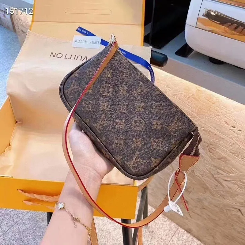 All categories Official website "Brand Women's Bags" Women's Bags 💙 LV fine imitation LV, high imitation LV bags, LV crossbody bags, 2023 official latest version LV crossbody bags, LV bag factory, recommended bags, size: 22CM