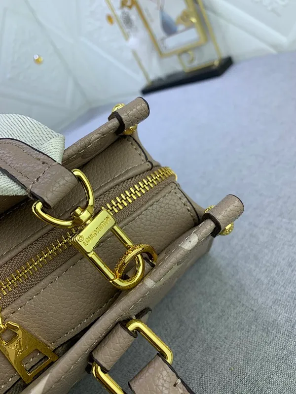All Categories Official Website "Brand Women's Bags" Women's Bags 💙 LV 2024 New LV Crossbody Bag