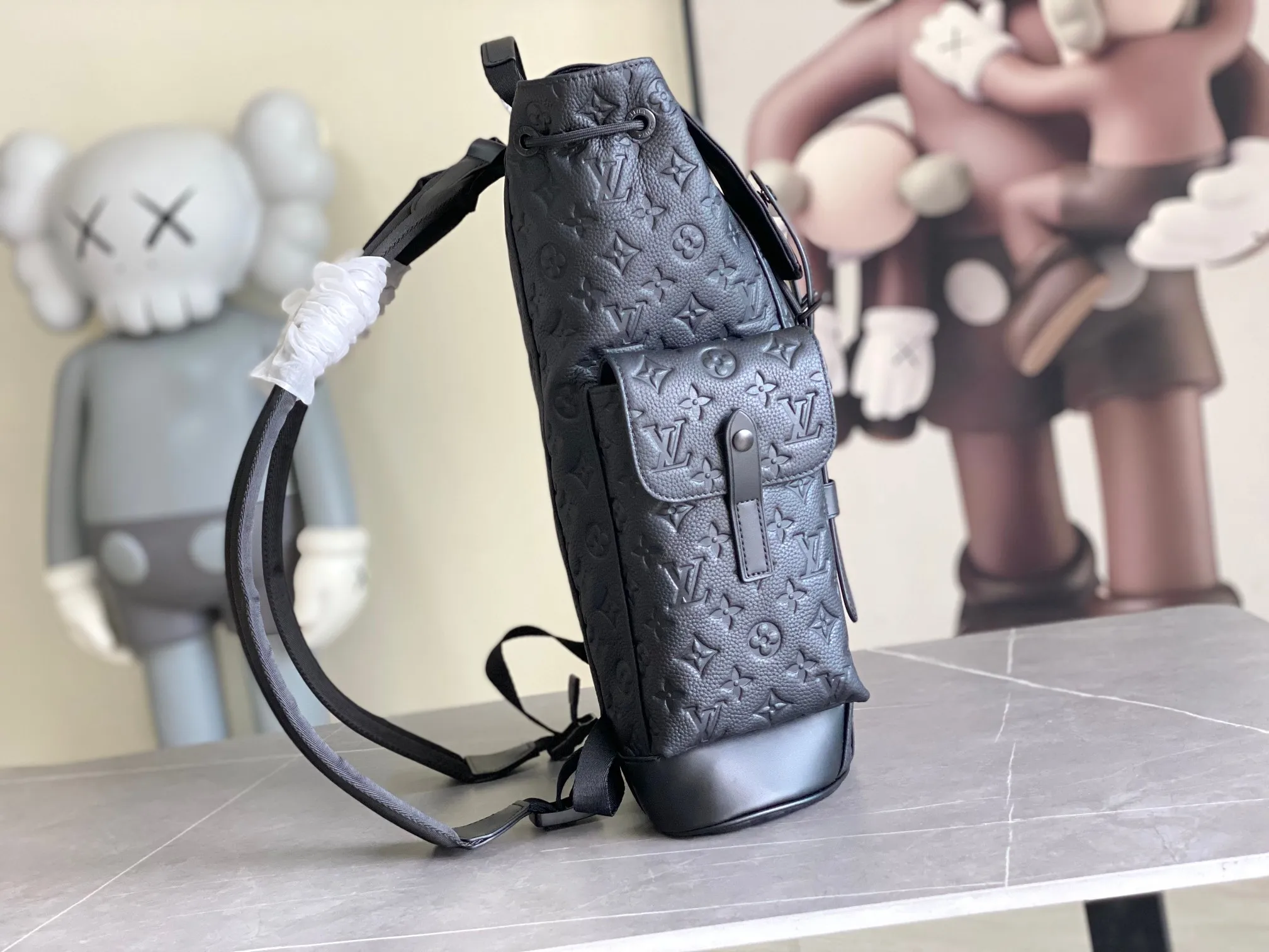 All categories 💚 Authentic bags 💚 LV LV classic backpack