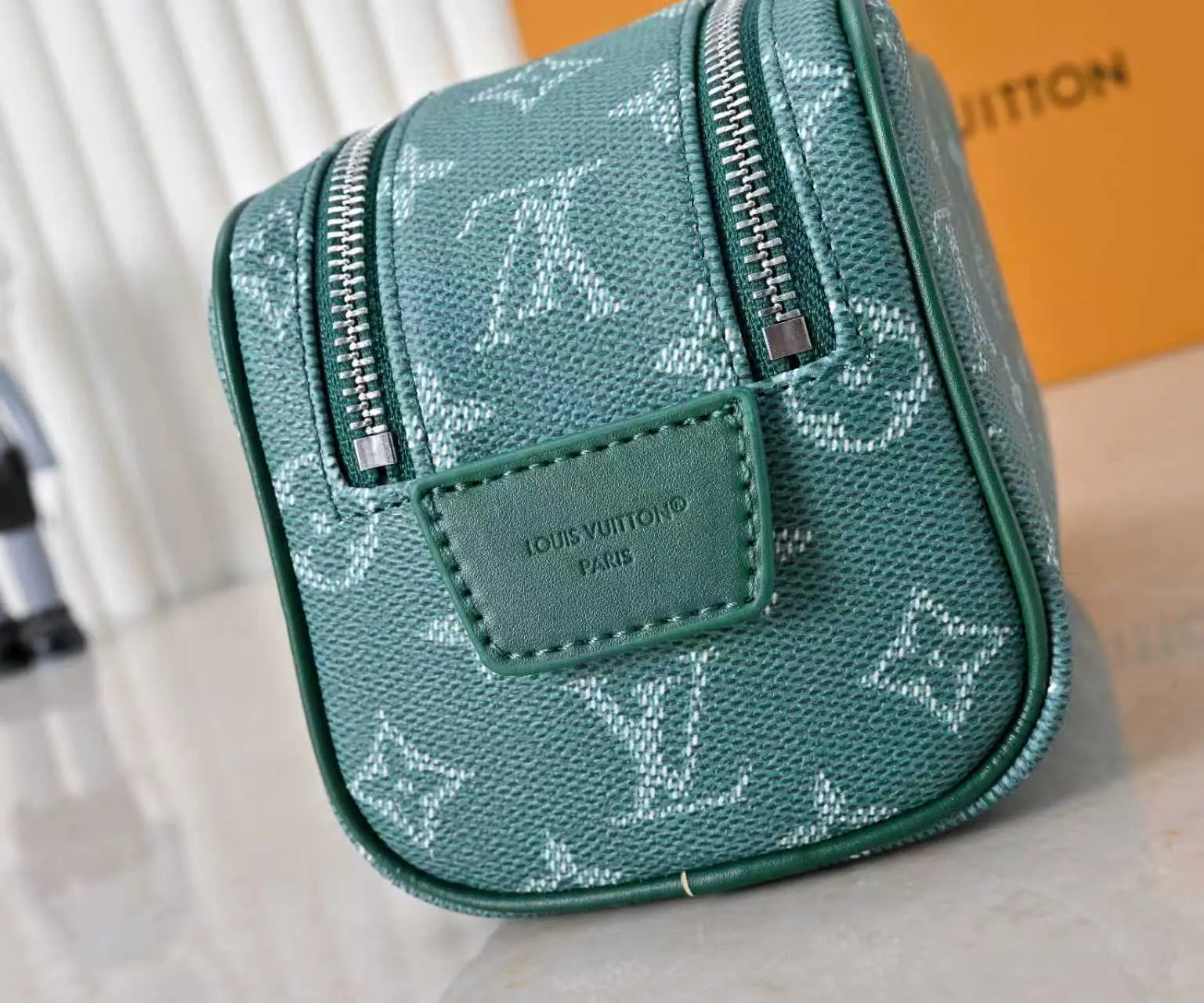 All categories Official website "Brand Women's Bags" Women's Bags 💙 LV 2026 new LV toiletry bag