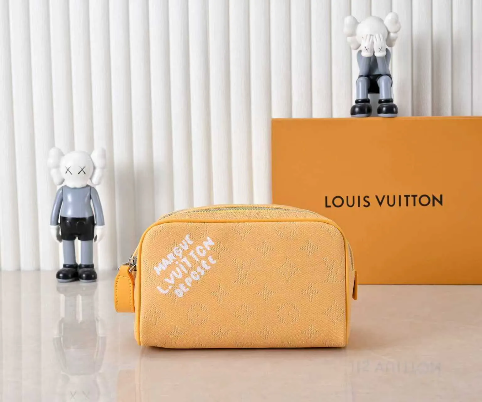 All categories Official website "Brand Women's Bags" Women's Bags 💙 LV 2026 new LV toiletry bag