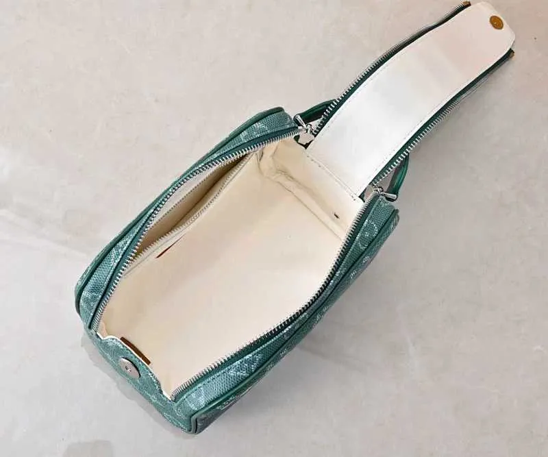 All categories Official website "Brand Women's Bags" Women's Bags 💙 LV 2026 new LV toiletry bag