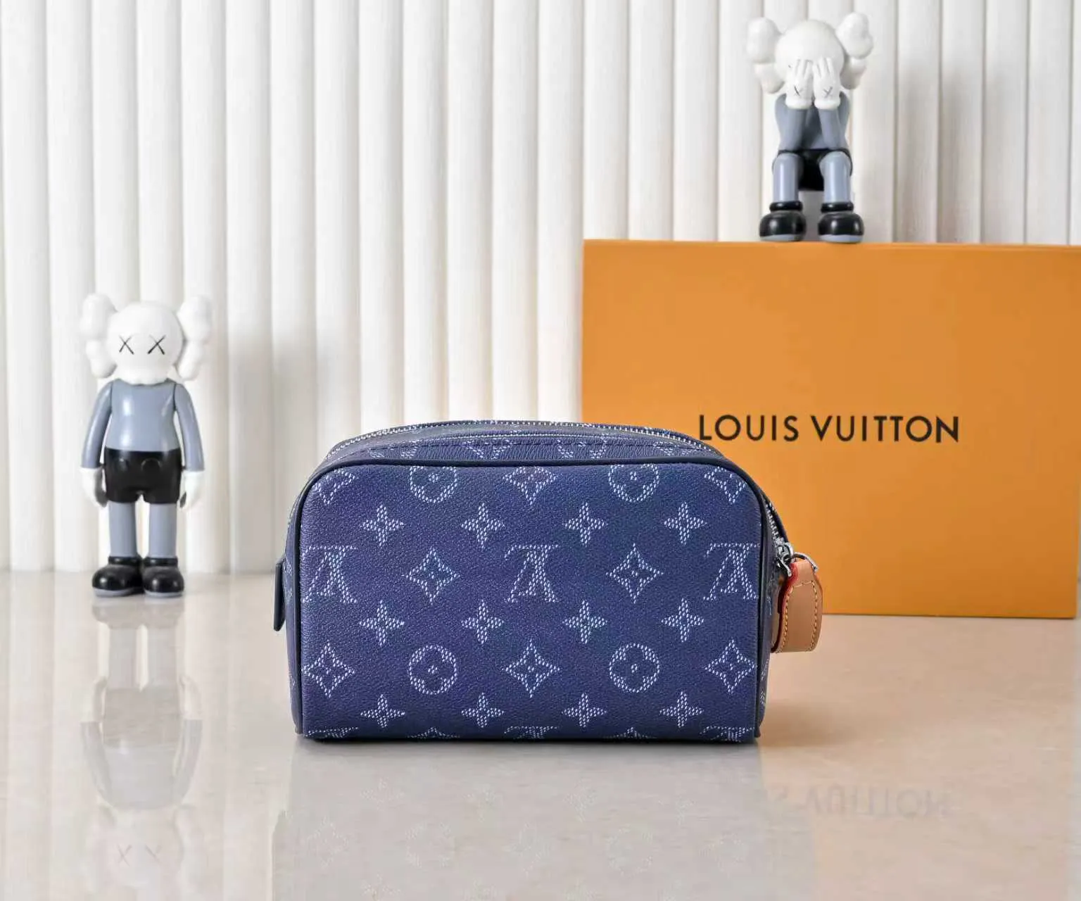 All categories Official website "Brand Women's Bags" Women's Bags 💙 LV 2026 new LV toiletry bag