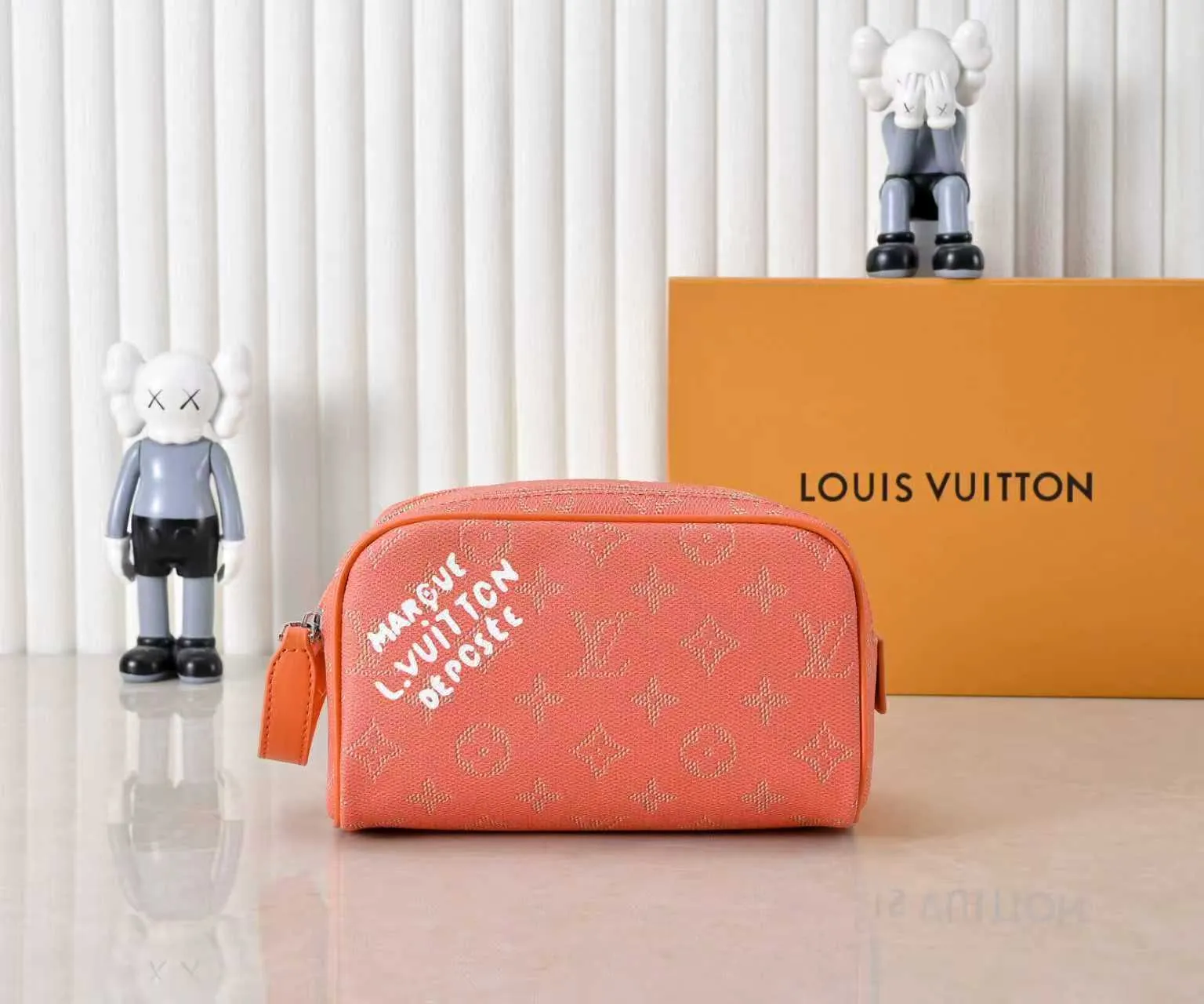 All categories Official website "Brand Women's Bags" Women's Bags 💙 LV 2026 new LV toiletry bag