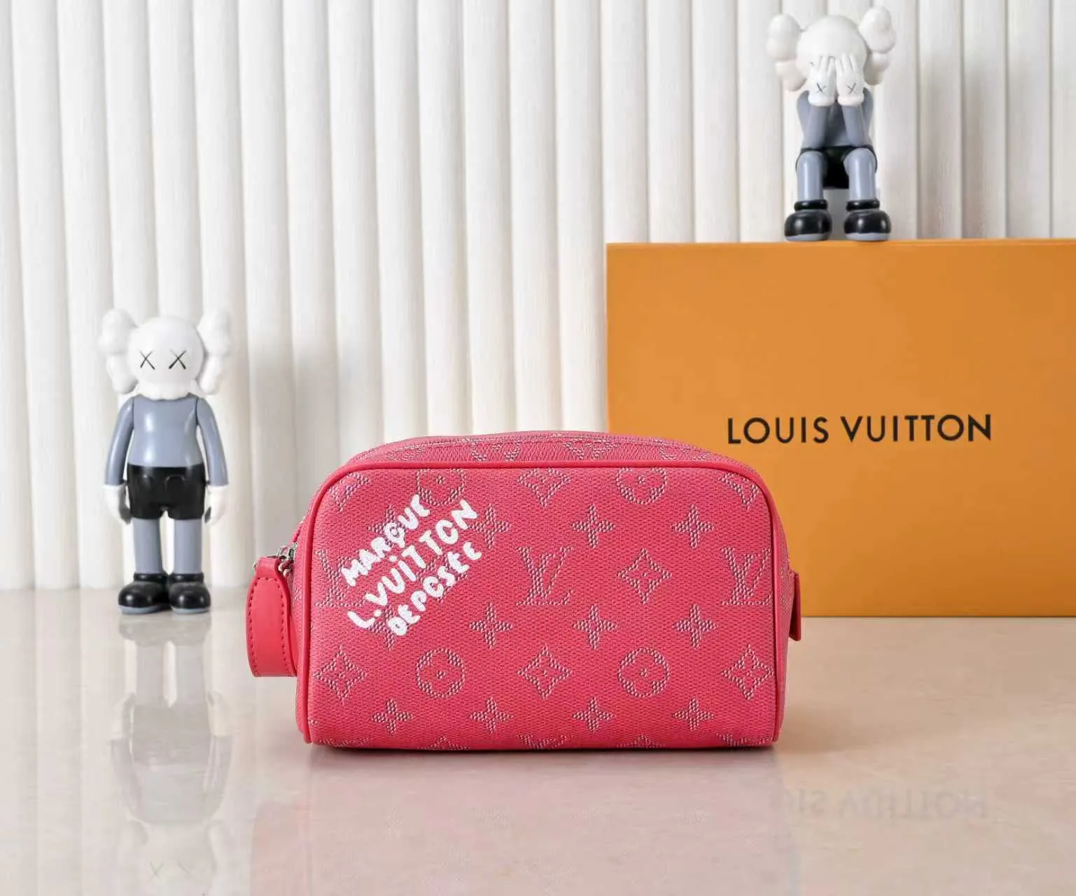 All categories Official website "Brand Women's Bags" Women's Bags 💙 LV 2026 new LV toiletry bag
