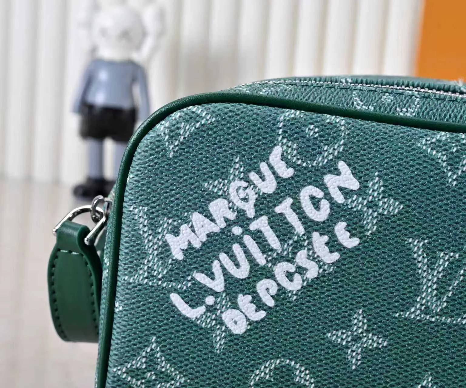 All categories Official website "Brand Women's Bags" Women's Bags 💙 LV 2026 new LV toiletry bag