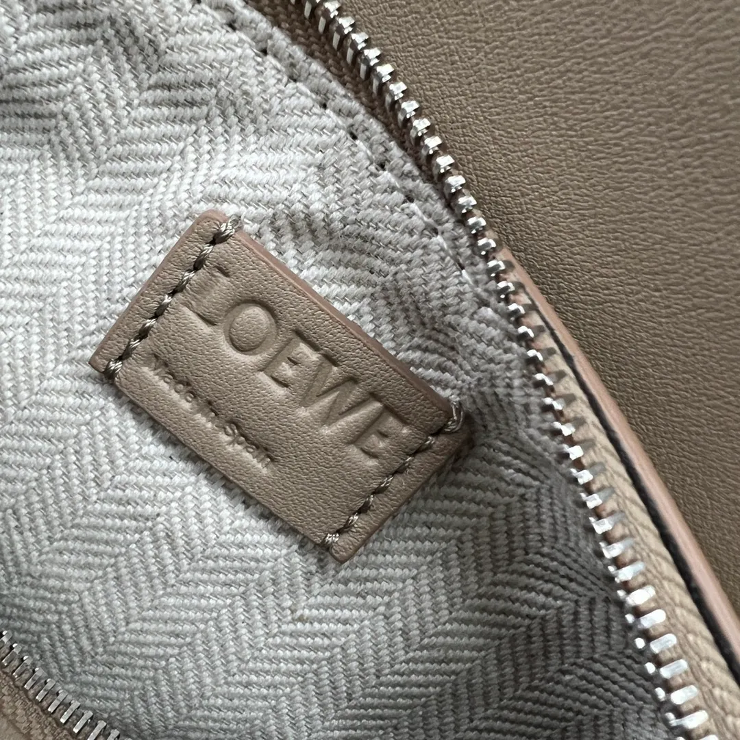 All categories 💚 Top version men’s bags 💚 Loewe 2026 new LOEWE waist bag