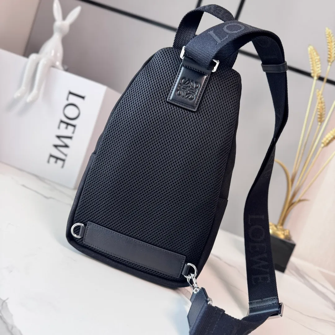 All categories 💚 Top version men’s bags 💚 Loewe 2026 new LOEWE chest bag