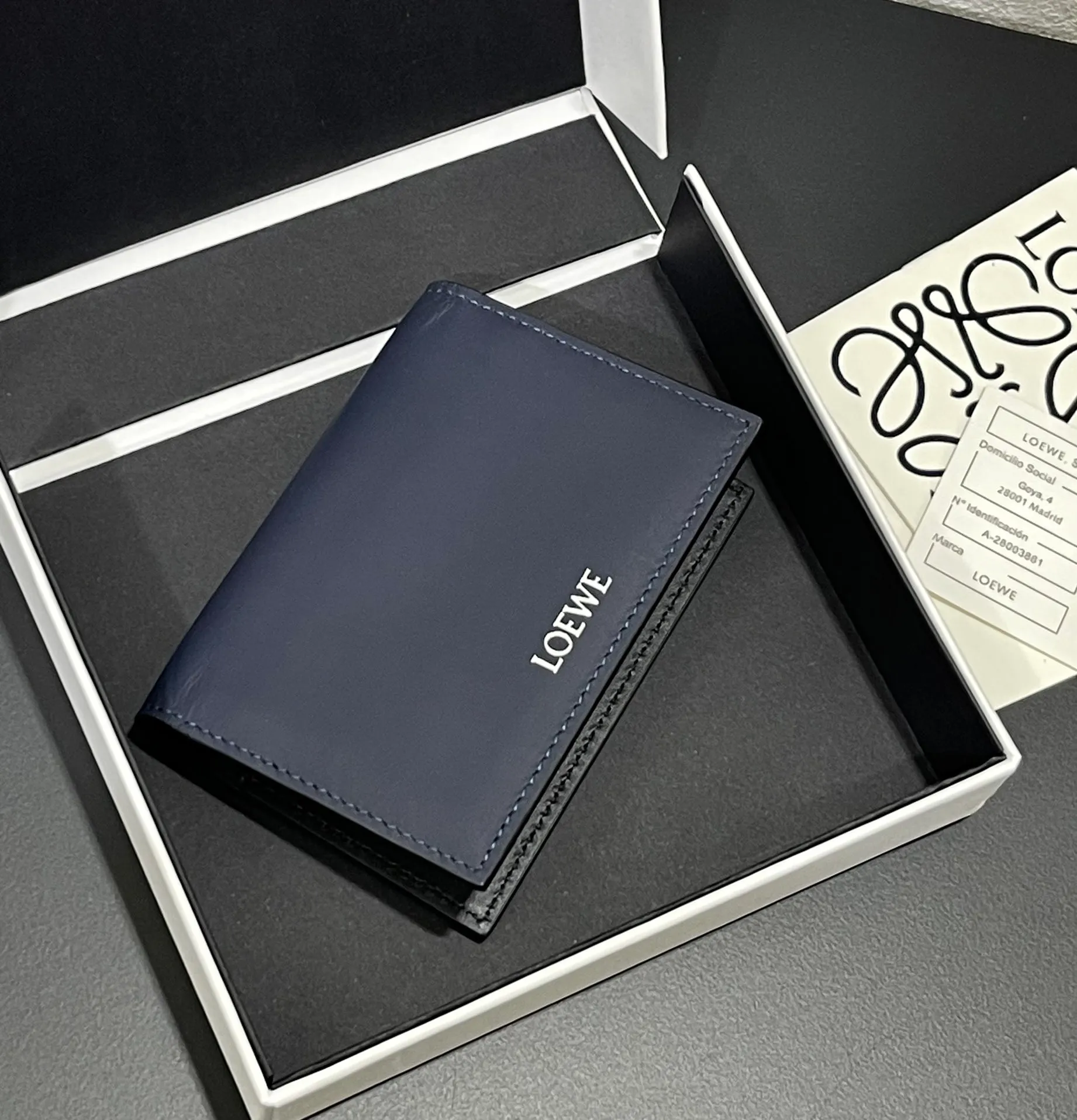 440💰Nappa cowhide bifold business card holder, four card slots, contrasting cowhide lining, model number 3809, size 10.5*7.5