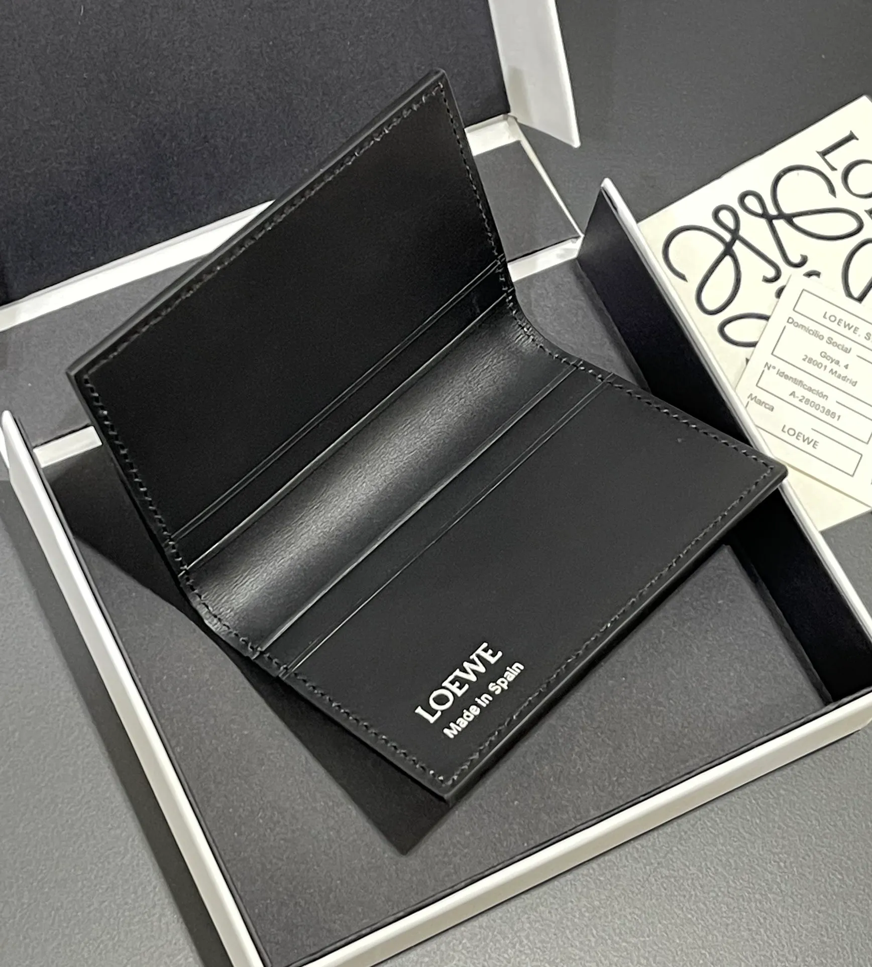 440💰Nappa cowhide bifold business card holder, four card slots, contrasting cowhide lining, model number 3809, size 10.5*7.5