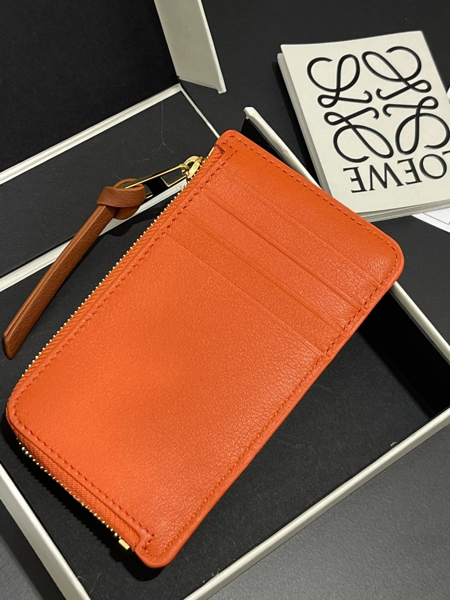 660💰Suna Fujita cooperation limited series hamster🐹Zip card holder Made of nappa calfskin, four card slots and zipper compartment, with hamster pattern, style number 3815, size 13*7.5 (⚠️Note: Each color of the silk screen pattern will be a little darker, which is inevitable, if you mind, please do not place an order)