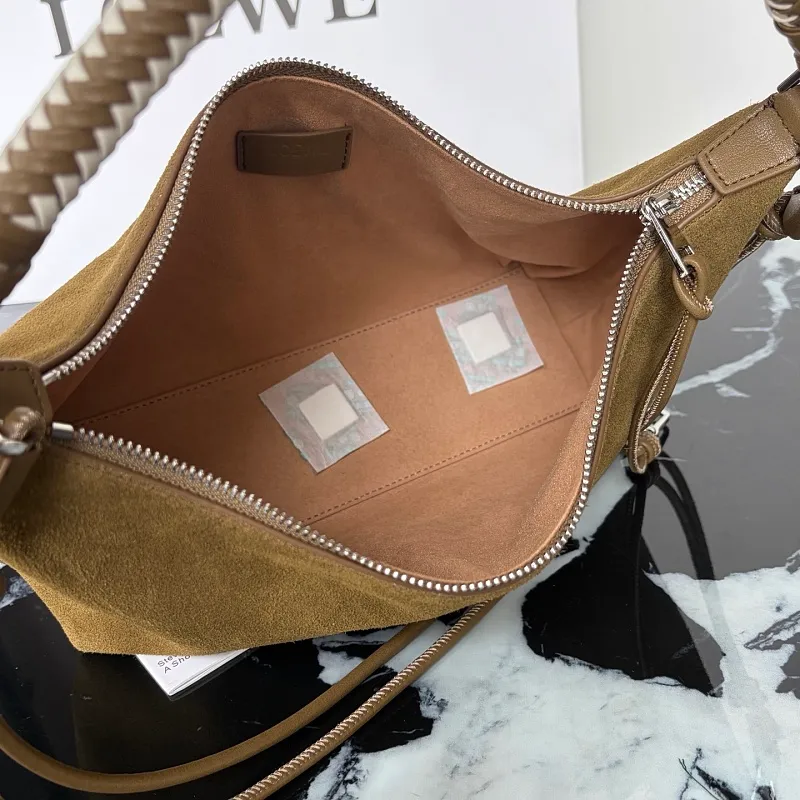 All categories Official website "Brand Women's Bags" Women's Bags 💙 Loewe 2026 new LOEWE armpit shoulder bag