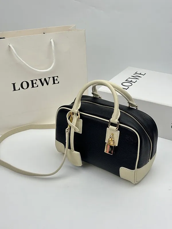 All categories Official website "Brand Women's Bags" Women's Bags 💙 Loewe 2026 new LOEWE crossbody bag