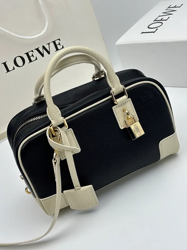 All categories Official website "Brand Women's Bags" Women's Bags 💙 Loewe 2026 new LOEWE crossbody bag