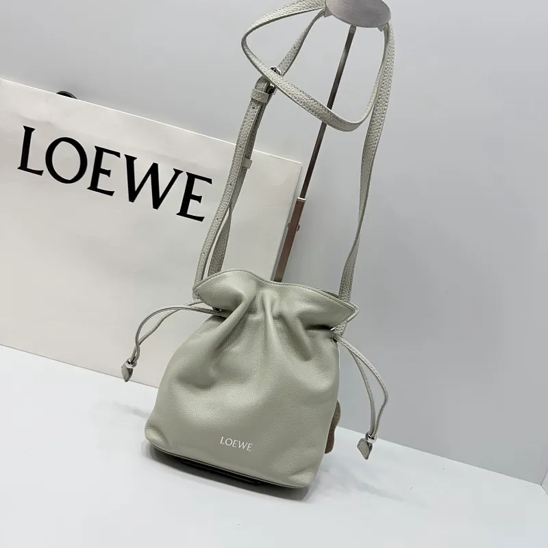 All categories Official website "Brand Women's Bags" Women's Bags 💙 Loewe 2026 new LOEWE crossbody bag