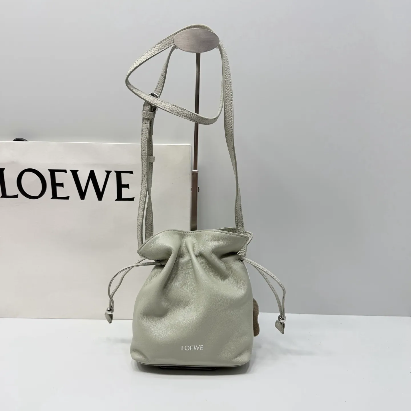 All categories Official website "Brand Women's Bags" Women's Bags 💙 Loewe 2026 new LOEWE crossbody bag