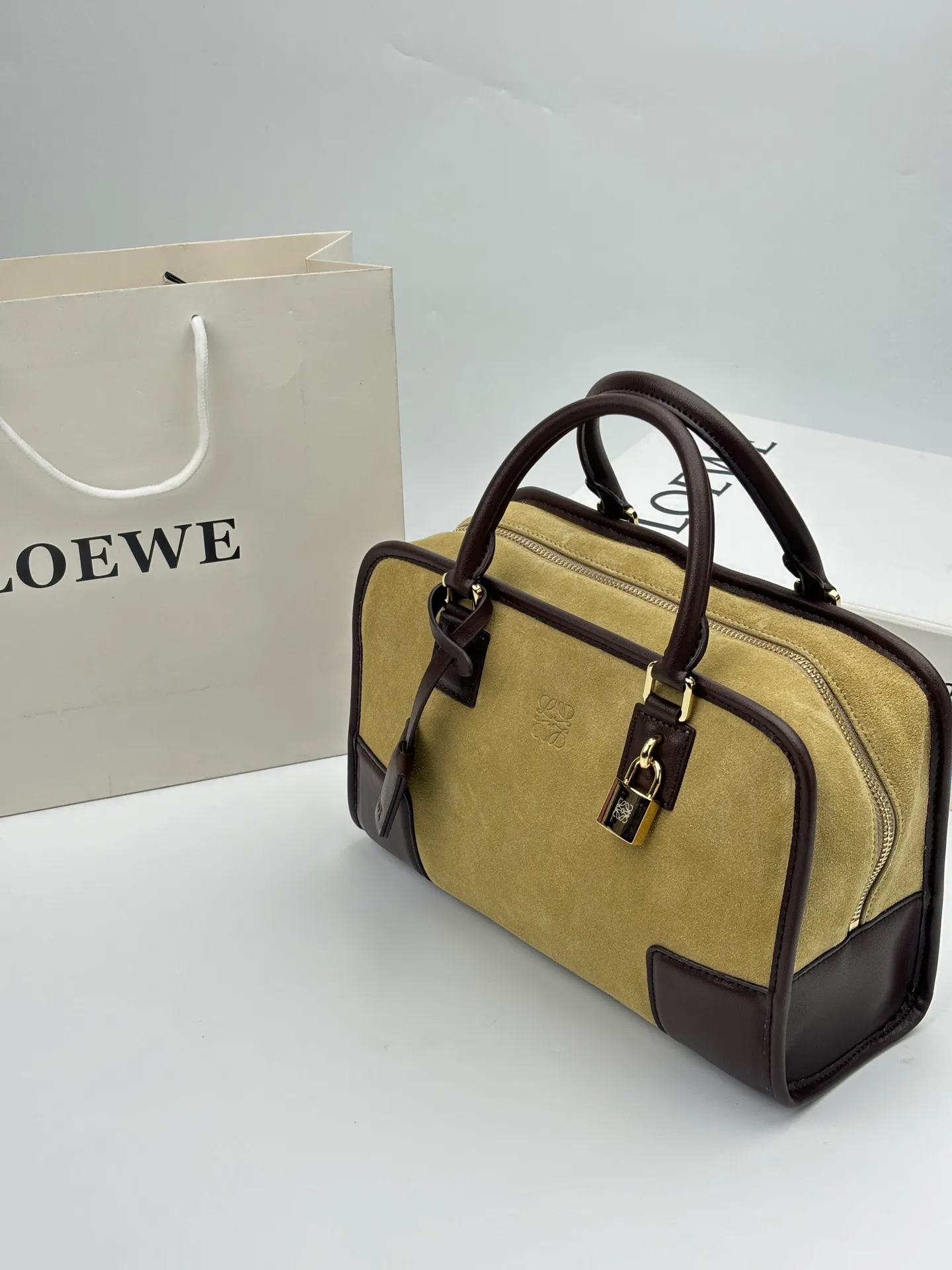 All categories Official website "Brand Women's Bags" Women's Bags 💙 Loewe 2026 new LOEWE crossbody bag