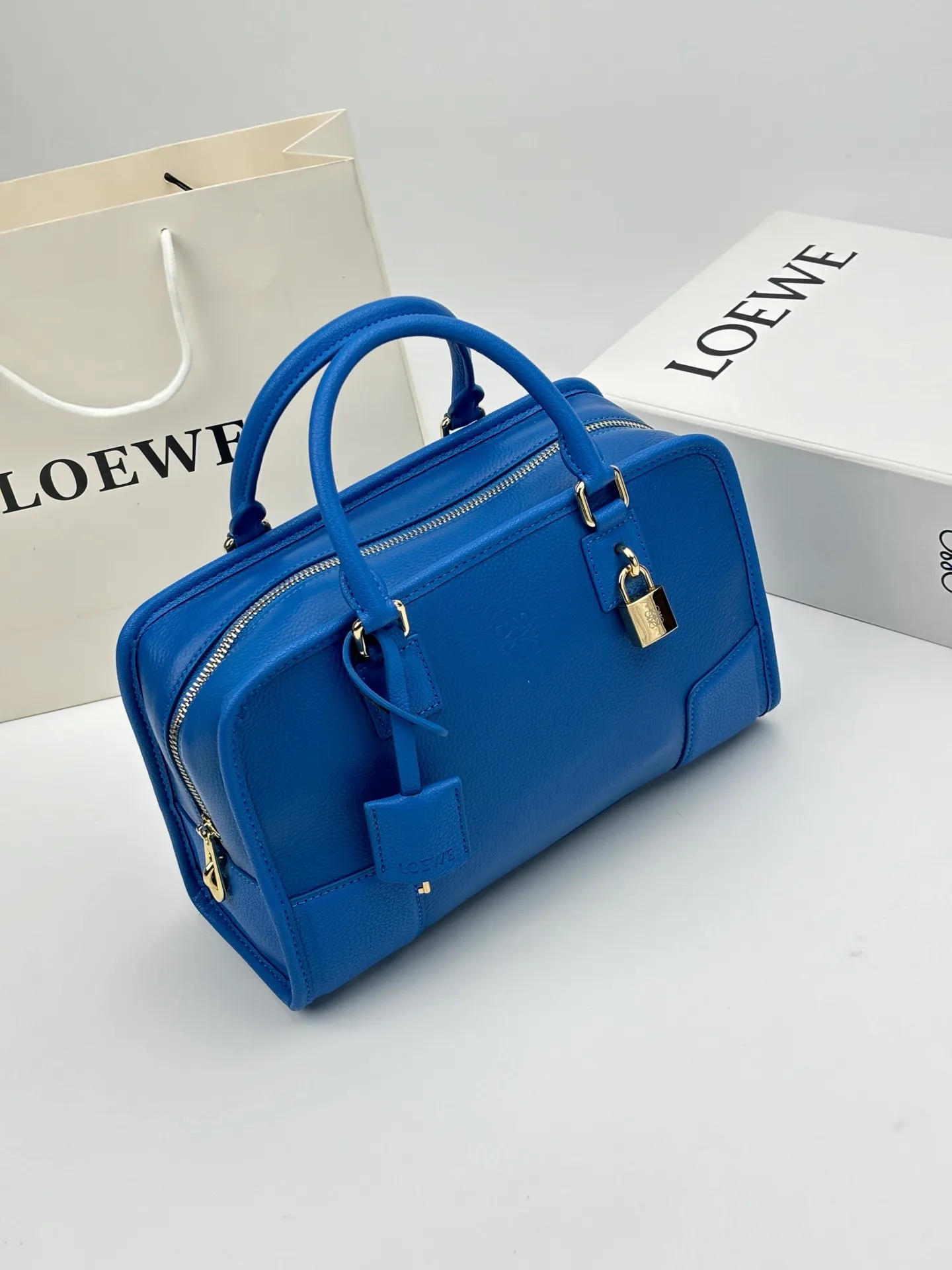 All categories Official website "Brand Women's Bags" Women's Bags 💙 Loewe 2026 new LOEWE crossbody bag