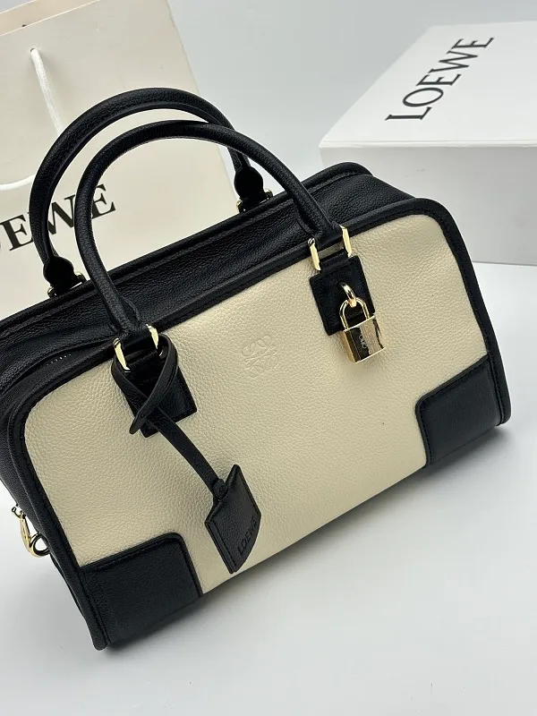 All categories Official website "Brand Women's Bags" Women's Bags 💙 Loewe 2026 new LOEWE crossbody bag
