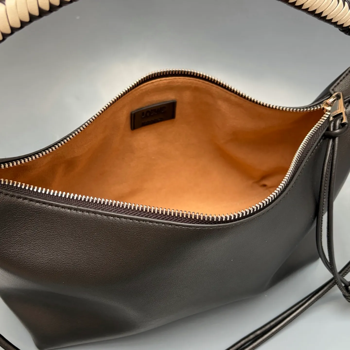 All categories Official website "Brand Women's Bags" Women's Bags 💙 Loewe 2026 new LOEWE armpit shoulder bag