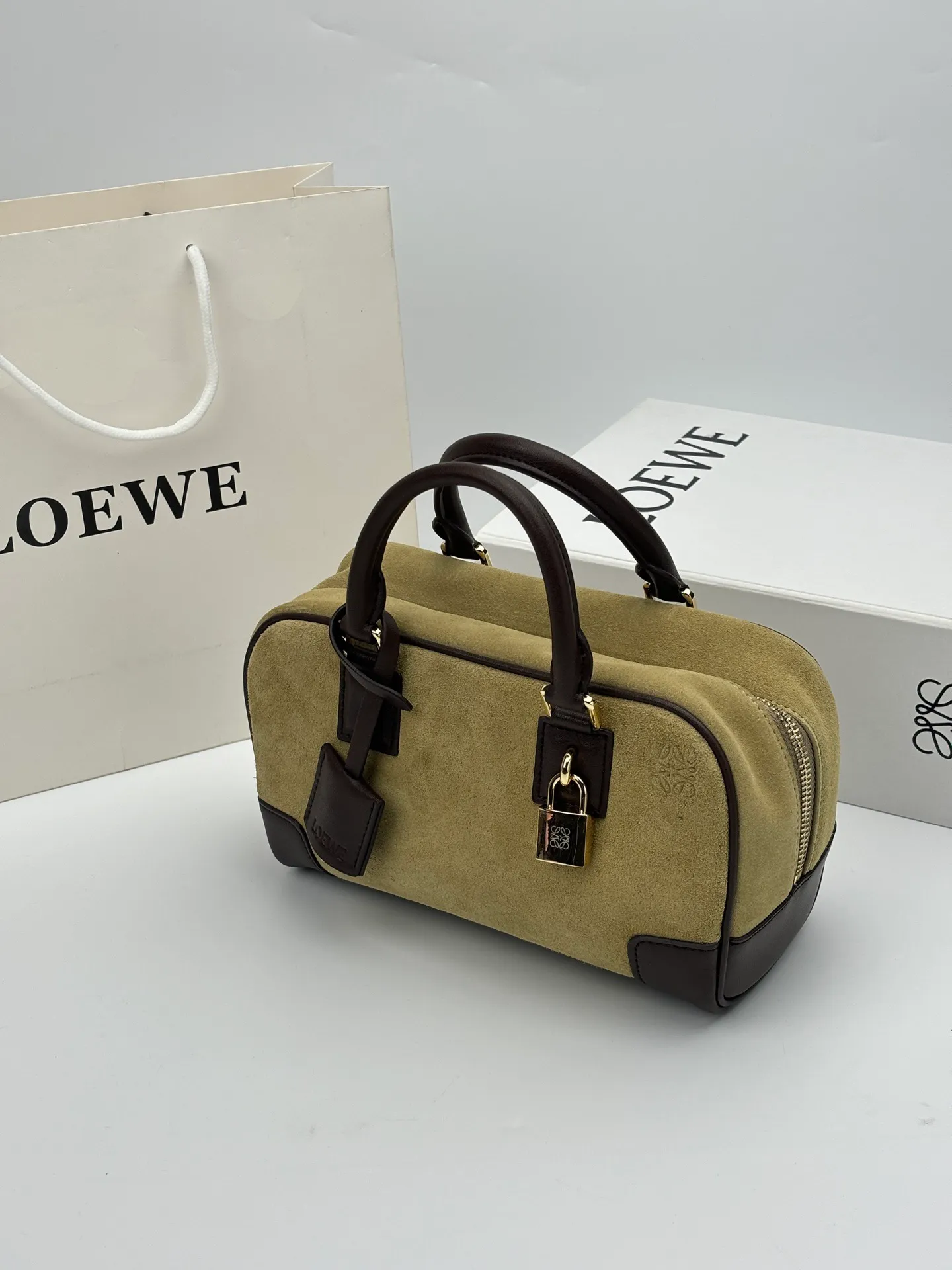 All categories Official website "Brand Women's Bags" Women's Bags 💙 Loewe 2026 new LOEWE crossbody bag