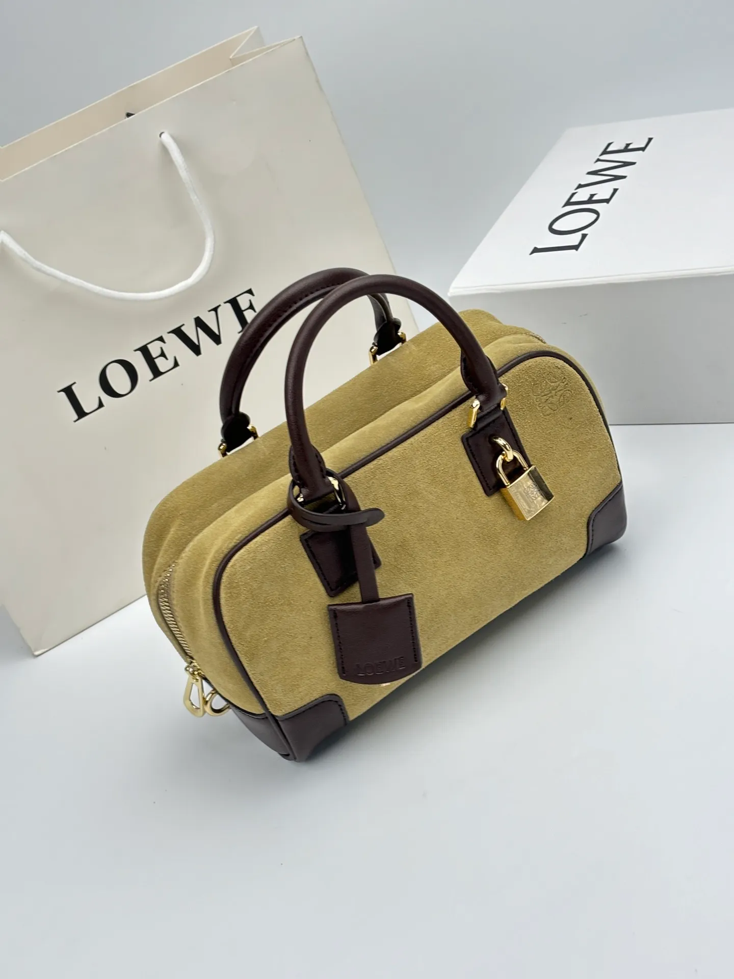 All categories Official website "Brand Women's Bags" Women's Bags 💙 Loewe 2026 new LOEWE crossbody bag
