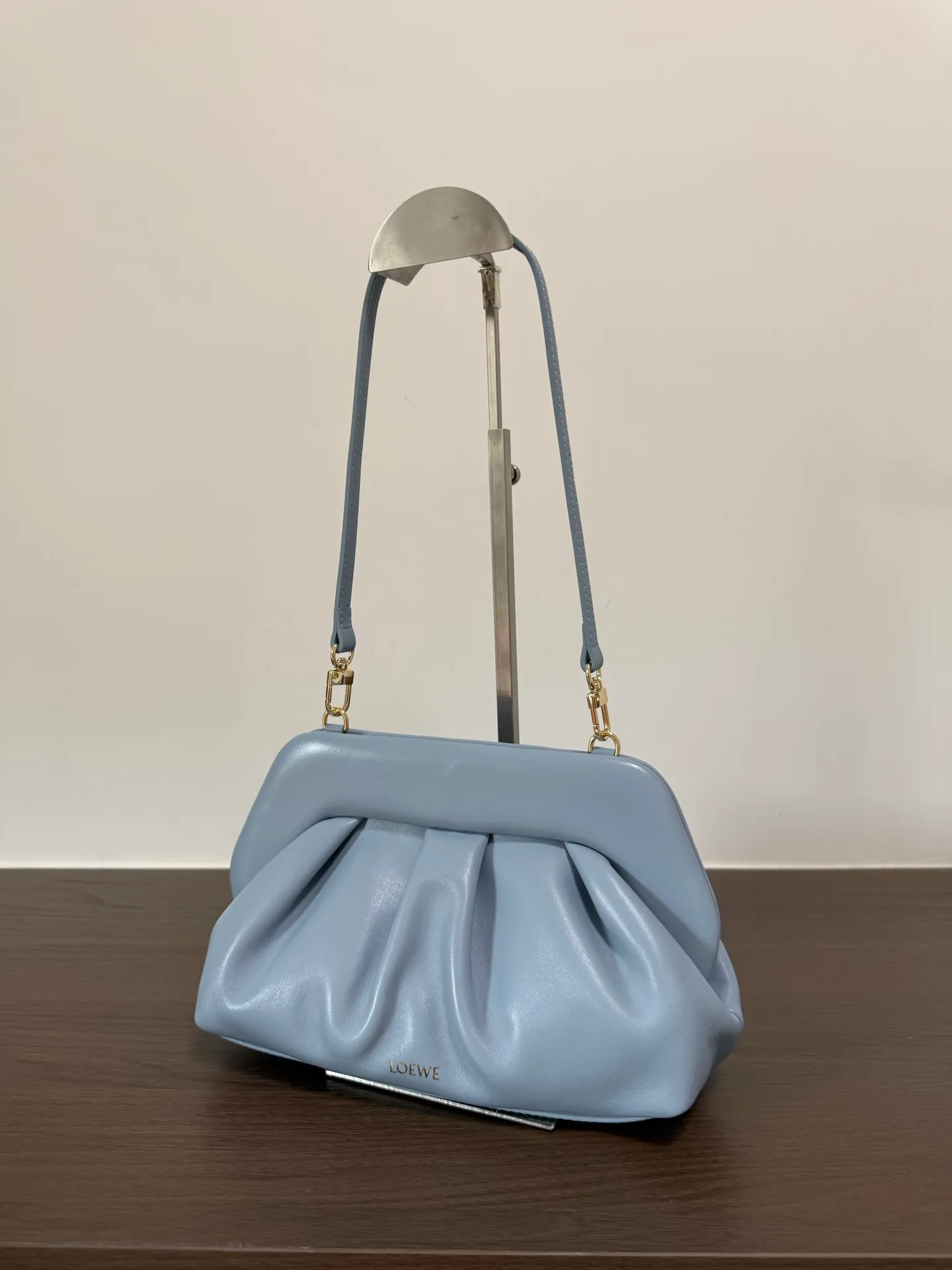 All categories Official website "Brand Women's Bags" Women's Bags 💙 Loewe 2026 new LOEWE armpit bag