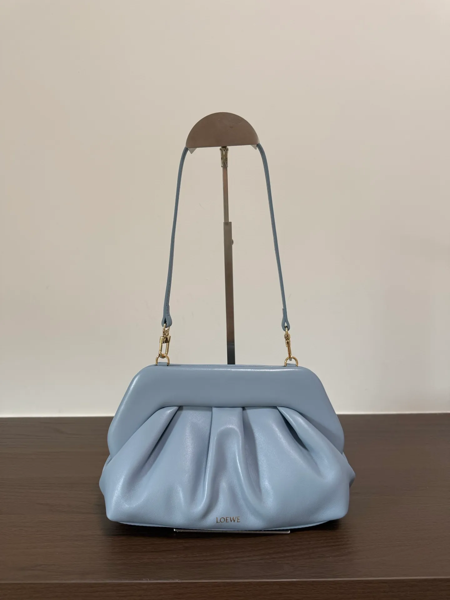 All categories Official website "Brand Women's Bags" Women's Bags 💙 Loewe 2026 new LOEWE armpit bag