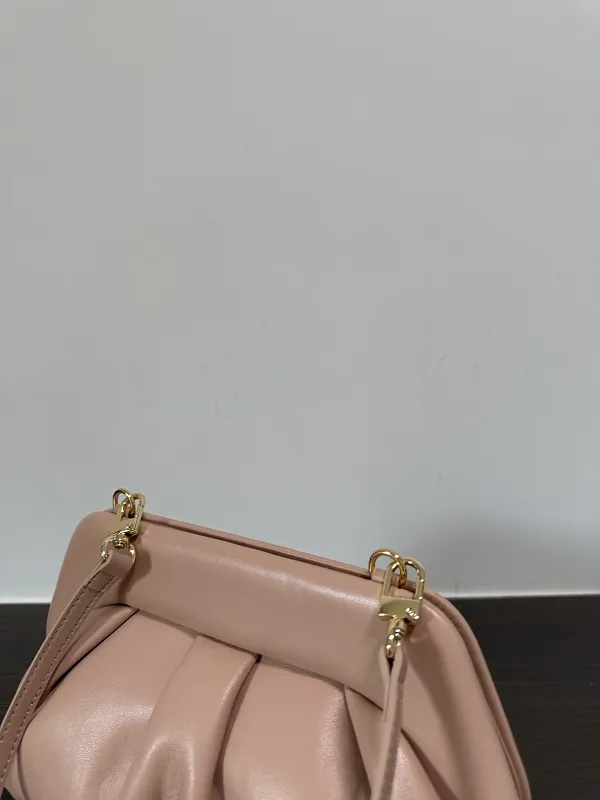 All categories Official website "Brand Women's Bags" Women's Bags 💙 Loewe 2026 new LOEWE armpit bag