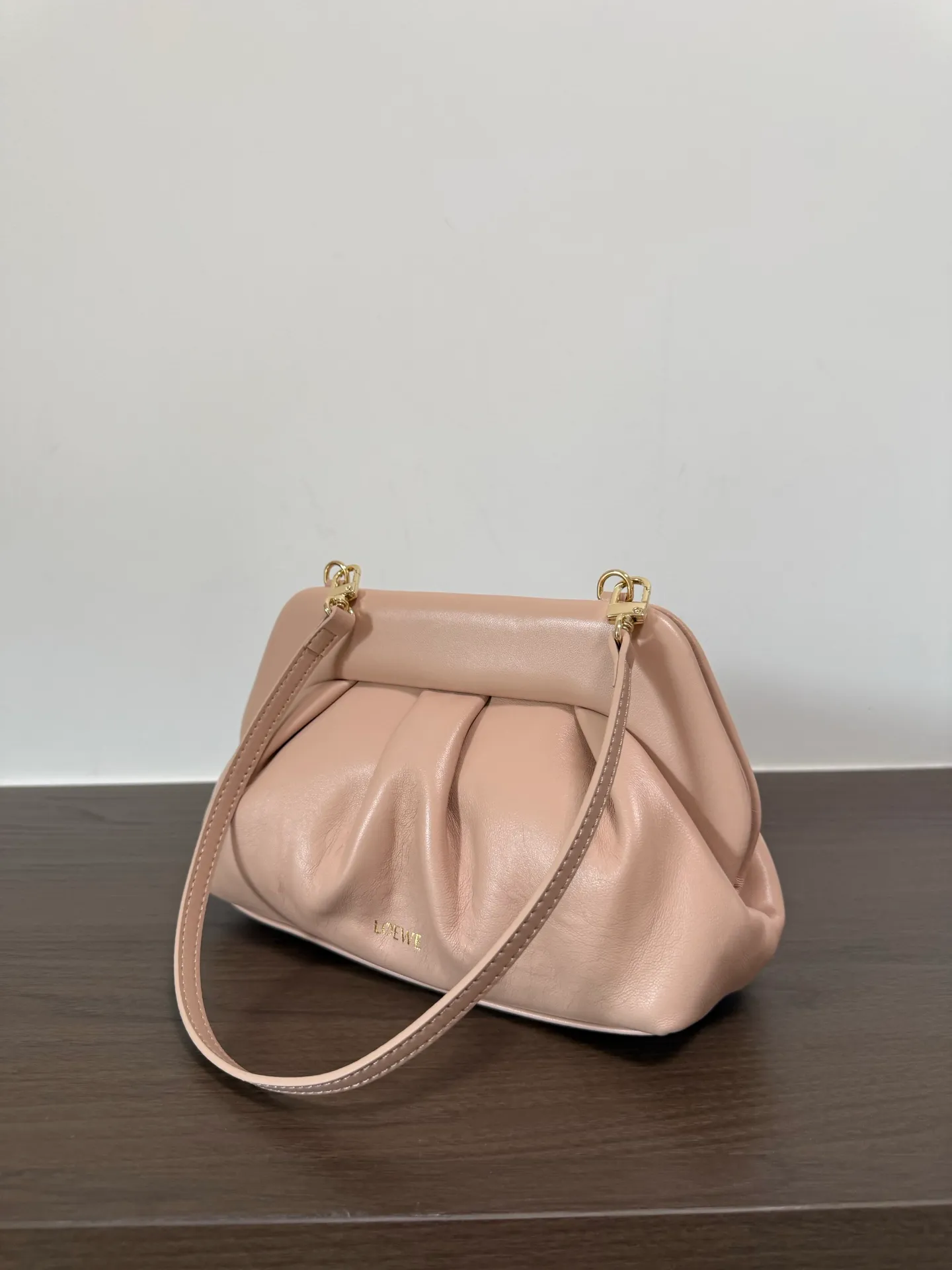 All categories Official website "Brand Women's Bags" Women's Bags 💙 Loewe 2026 new LOEWE armpit bag