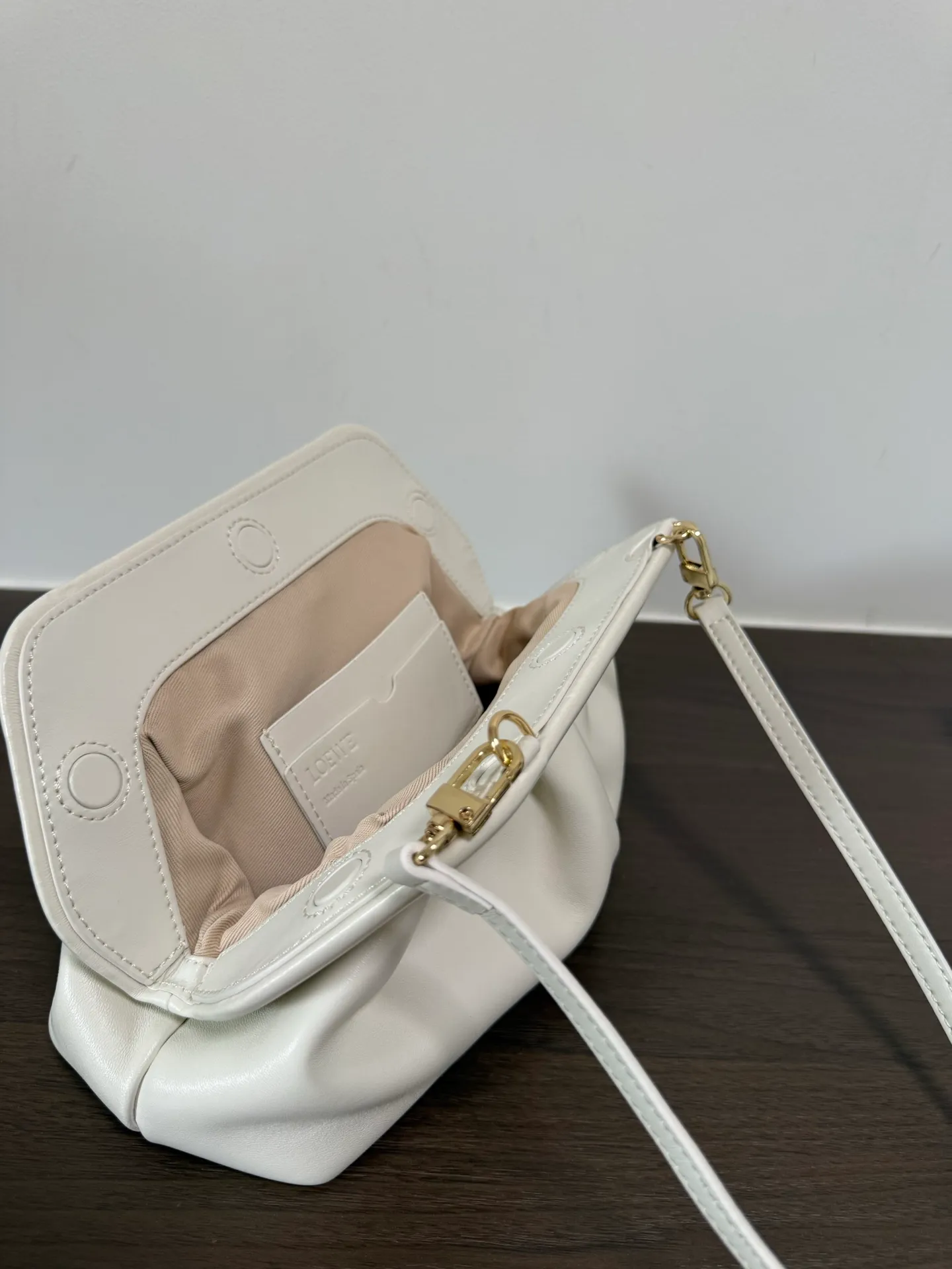 All categories Official website "Brand Women's Bags" Women's Bags 💙 Loewe 2026 new LOEWE armpit bag