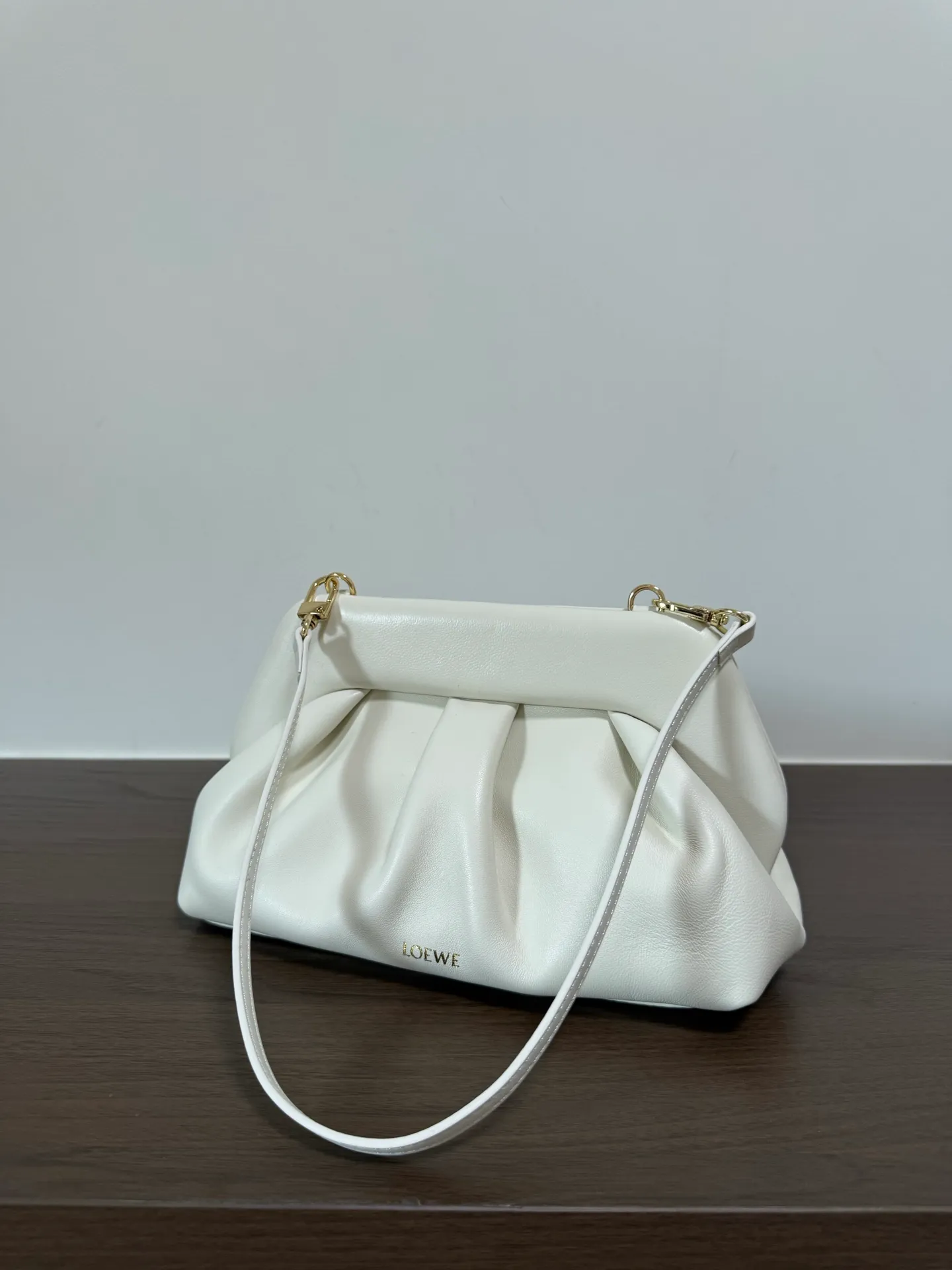 All categories Official website "Brand Women's Bags" Women's Bags 💙 Loewe 2026 new LOEWE armpit bag