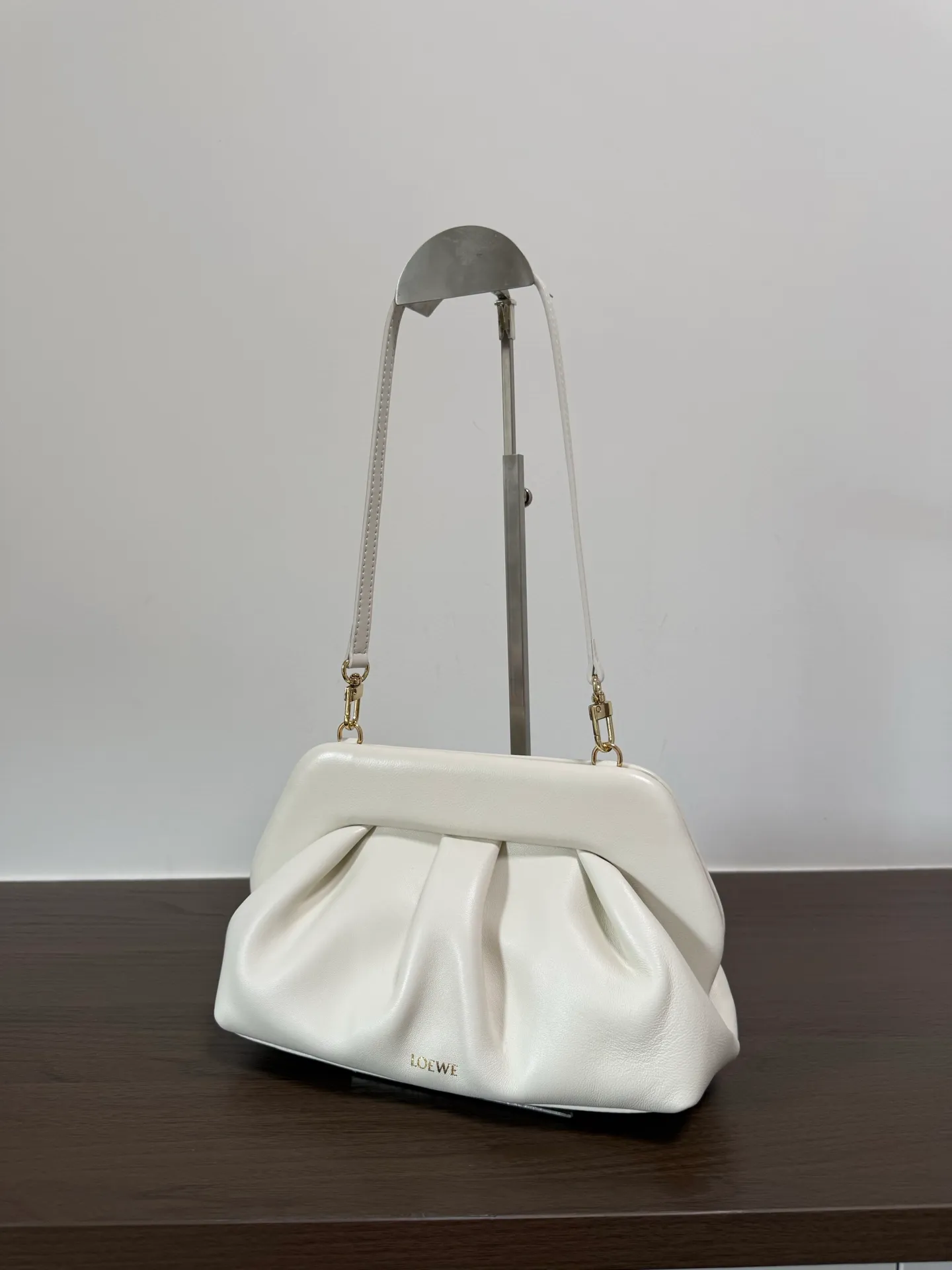All categories Official website "Brand Women's Bags" Women's Bags 💙 Loewe 2026 new LOEWE armpit bag