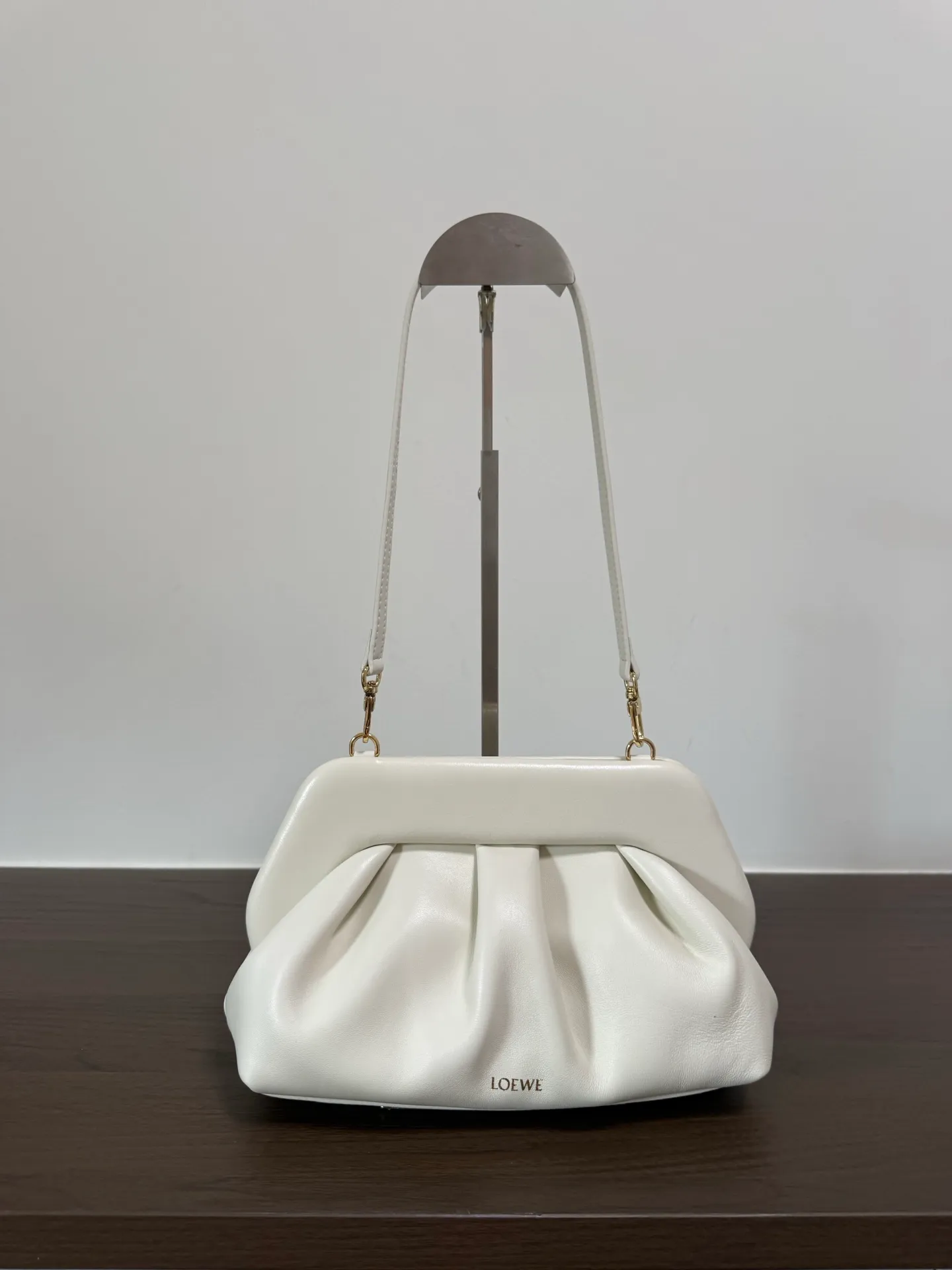 All categories Official website "Brand Women's Bags" Women's Bags 💙 Loewe 2026 new LOEWE armpit bag