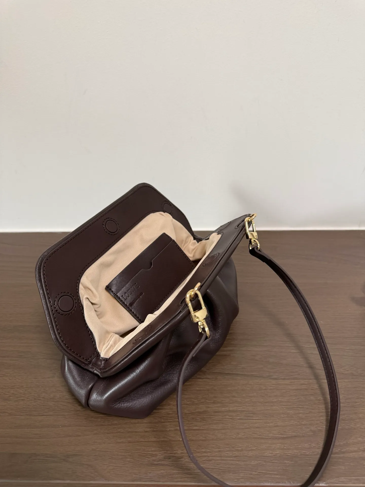 All categories Official website "Brand Women's Bags" Women's Bags 💙 Loewe 2026 new LOEWE armpit bag