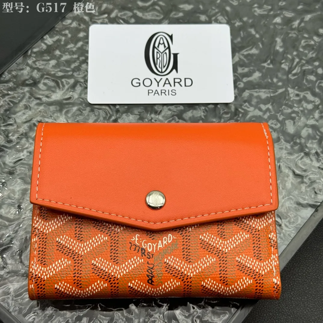💰120 💎Top Original 𝑮𝑶𝒀𝑨𝑹𝑫 𝑽𝒊𝒄𝒕𝒐𝒊𝒓𝒆 The wallet has a small and compact design that can store cards, banknotes and documents. It's sized to fit in a bag or in a jacket or pants pocket. The Insert Victoire Card Holder can be placed inside the Victoire Wallet to store even more cards. Style number: G517 Size: 12*9*3