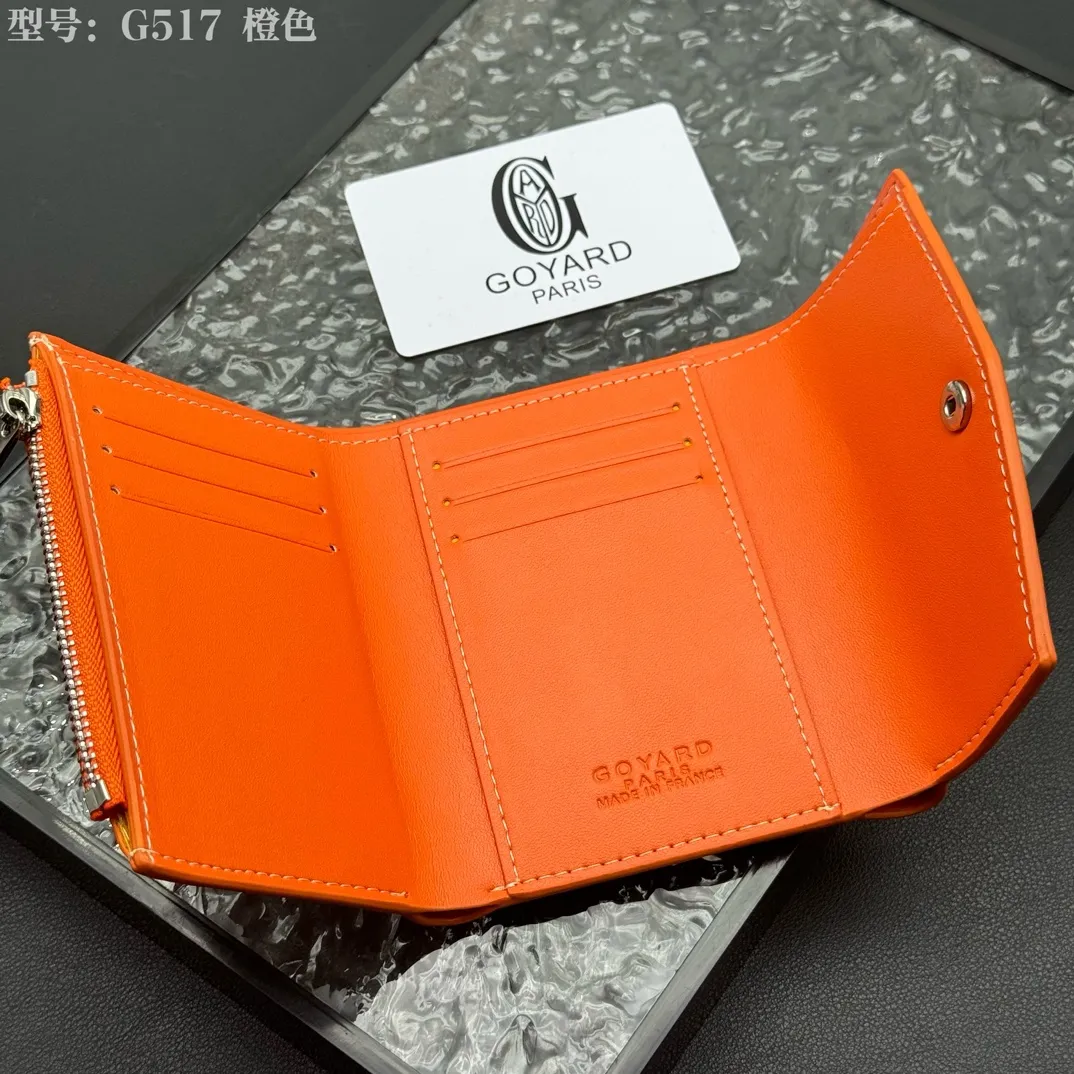 💰120 💎Top Original 𝑮𝑶𝒀𝑨𝑹𝑫 𝑽𝒊𝒄𝒕𝒐𝒊𝒓𝒆 The wallet has a small and compact design that can store cards, banknotes and documents. It's sized to fit in a bag or in a jacket or pants pocket. The Insert Victoire Card Holder can be placed inside the Victoire Wallet to store even more cards. Style number: G517 Size: 12*9*3