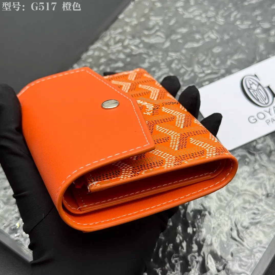 💰120 💎Top Original 𝑮𝑶𝒀𝑨𝑹𝑫 𝑽𝒊𝒄𝒕𝒐𝒊𝒓𝒆 The wallet has a small and compact design that can store cards, banknotes and documents. It's sized to fit in a bag or in a jacket or pants pocket. The Insert Victoire Card Holder can be placed inside the Victoire Wallet to store even more cards. Style number: G517 Size: 12*9*3