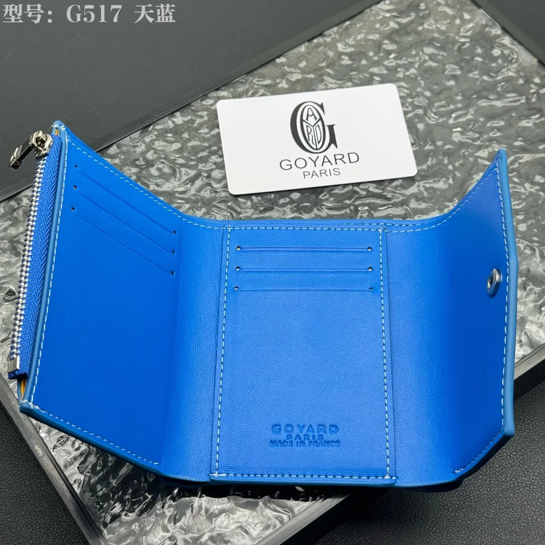 💰120 💎Top Original 𝑮𝑶𝒀𝑨𝑹𝑫 𝑽𝒊𝒄𝒕𝒐𝒊𝒓𝒆 The wallet has a small and compact design that can store cards, banknotes and documents. It's sized to fit in a bag or in a jacket or pants pocket. The Insert Victoire Card Holder can be placed inside the Victoire Wallet to store even more cards. Style number: G517 Size: 12*9*3