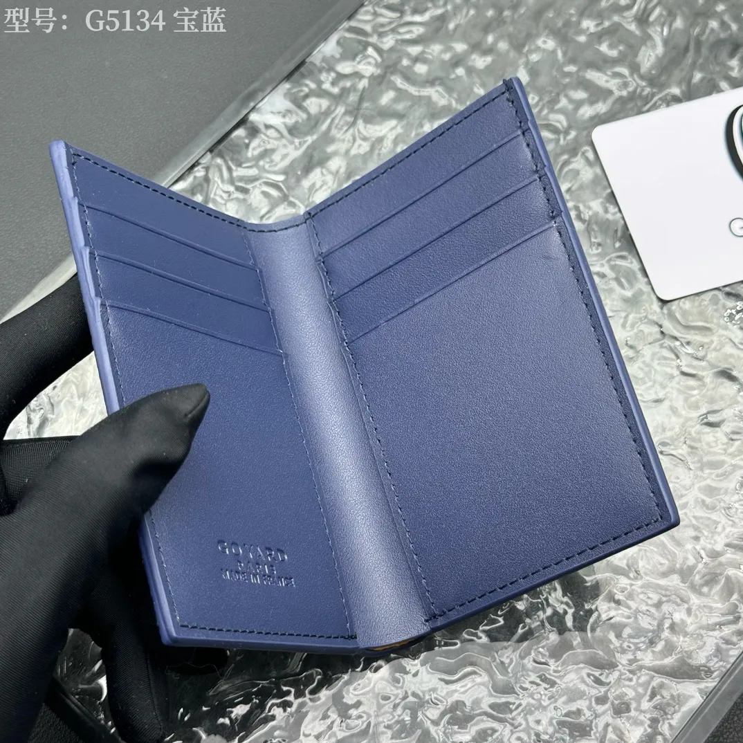 💰100 💎Top original 𝑺𝒂𝒊𝒏𝒕 𝑷𝒊𝒆𝒓𝒓𝒆 𝐠𝐨𝐲𝐚𝐫𝐝 Hot style 💕 Goya wallet card holder It is fully functional and has a large-sized banknote pocket that can hold cards, documents and banknotes at the same time. The compact design is just right for putting in a jacket or pants pocket. Style number: G5134 Size:7.5*1.5*11cm.