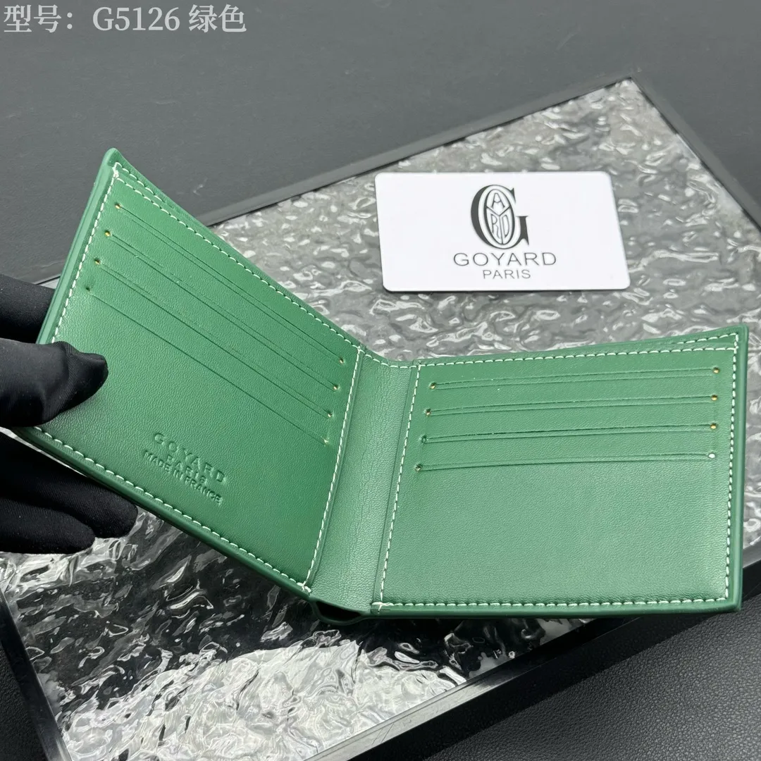 💰110 💎Upgraded original version 𝐠𝐨𝐲𝐚𝐫𝐝 Hot style ❤️Goyard short wallet, Goyard 8-slot card slot wallet, the texture is perfect and can hold about 8-10 cards, it can hold cash, it is thin and does not stand up, it is classic, practical and attractive! If you want to create a short clip with a feeling that is different from others and has a deep taste, it must be him! size: 11*9 (cm) model: G5126