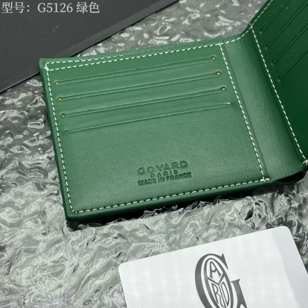 💰110 💎Upgraded original version 𝐠𝐨𝐲𝐚𝐫𝐝 Hot style ❤️Goyard short wallet, Goyard 8-slot card slot wallet, the texture is perfect and can hold about 8-10 cards, it can hold cash, it is thin and does not stand up, it is classic, practical and attractive! If you want to create a short clip with a feeling that is different from others and has a deep taste, it must be him! size: 11*9 (cm) model: G5126