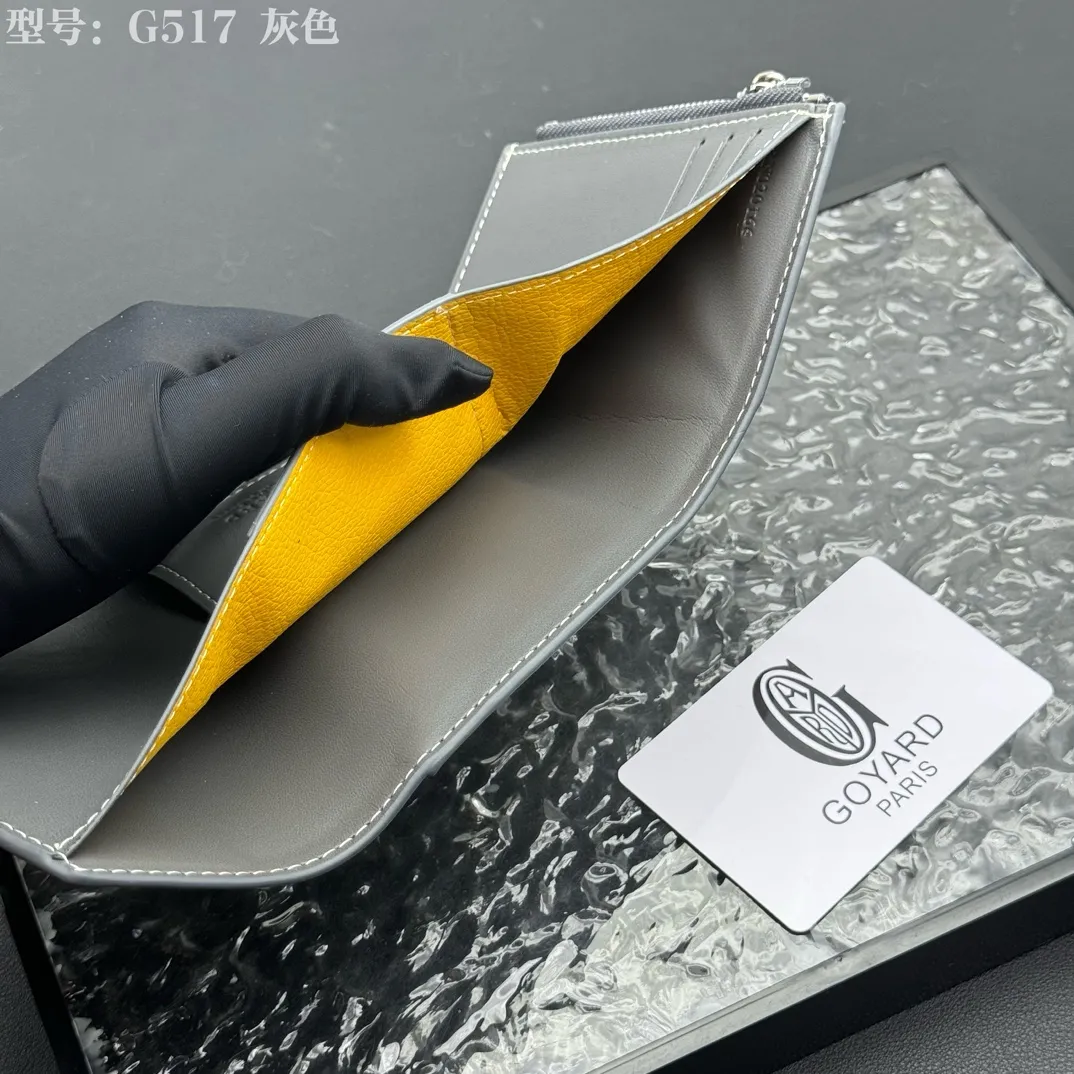 💰120 💎Top Original 𝑮𝑶𝒀𝑨𝑹𝑫 𝑽𝒊𝒄𝒕𝒐𝒊𝒓𝒆 The wallet has a small and compact design that can store cards, banknotes and documents. It's sized to fit in a bag or in a jacket or pants pocket. The Insert Victoire Card Holder can be placed inside the Victoire Wallet to store even more cards. Style number: G517 Size: 12*9*3