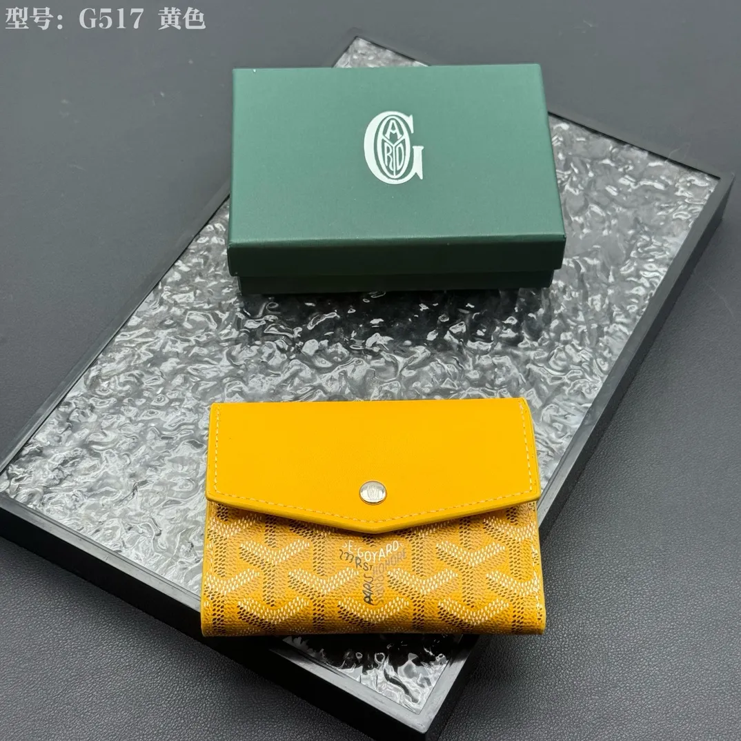 💰120 💎Top Original 𝑮𝑶𝒀𝑨𝑹𝑫 𝑽𝒊𝒄𝒕𝒐𝒊𝒓𝒆 The wallet has a small and compact design that can store cards, banknotes and documents. It's sized to fit in a bag or in a jacket or pants pocket. The Insert Victoire Card Holder can be placed inside the Victoire Wallet to store even more cards. Style number: G517 Size: 12*9*3
