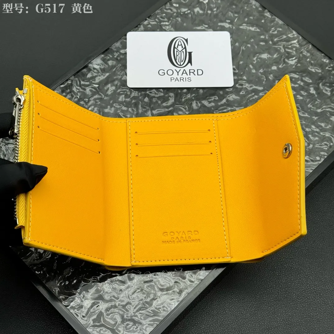 💰120 💎Top Original 𝑮𝑶𝒀𝑨𝑹𝑫 𝑽𝒊𝒄𝒕𝒐𝒊𝒓𝒆 The wallet has a small and compact design that can store cards, banknotes and documents. It's sized to fit in a bag or in a jacket or pants pocket. The Insert Victoire Card Holder can be placed inside the Victoire Wallet to store even more cards. Style number: G517 Size: 12*9*3