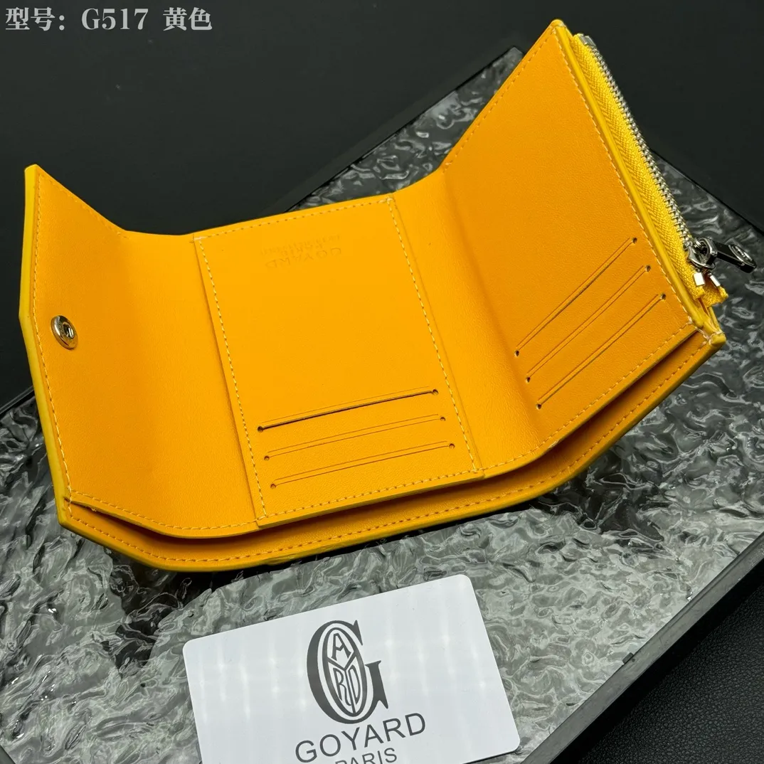 💰120 💎Top Original 𝑮𝑶𝒀𝑨𝑹𝑫 𝑽𝒊𝒄𝒕𝒐𝒊𝒓𝒆 The wallet has a small and compact design that can store cards, banknotes and documents. It's sized to fit in a bag or in a jacket or pants pocket. The Insert Victoire Card Holder can be placed inside the Victoire Wallet to store even more cards. Style number: G517 Size: 12*9*3