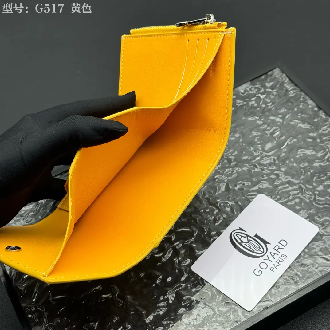 💰120 💎Top Original 𝑮𝑶𝒀𝑨𝑹𝑫 𝑽𝒊𝒄𝒕𝒐𝒊𝒓𝒆 The wallet has a small and compact design that can store cards, banknotes and documents. It's sized to fit in a bag or in a jacket or pants pocket. The Insert Victoire Card Holder can be placed inside the Victoire Wallet to store even more cards. Style number: G517 Size: 12*9*3