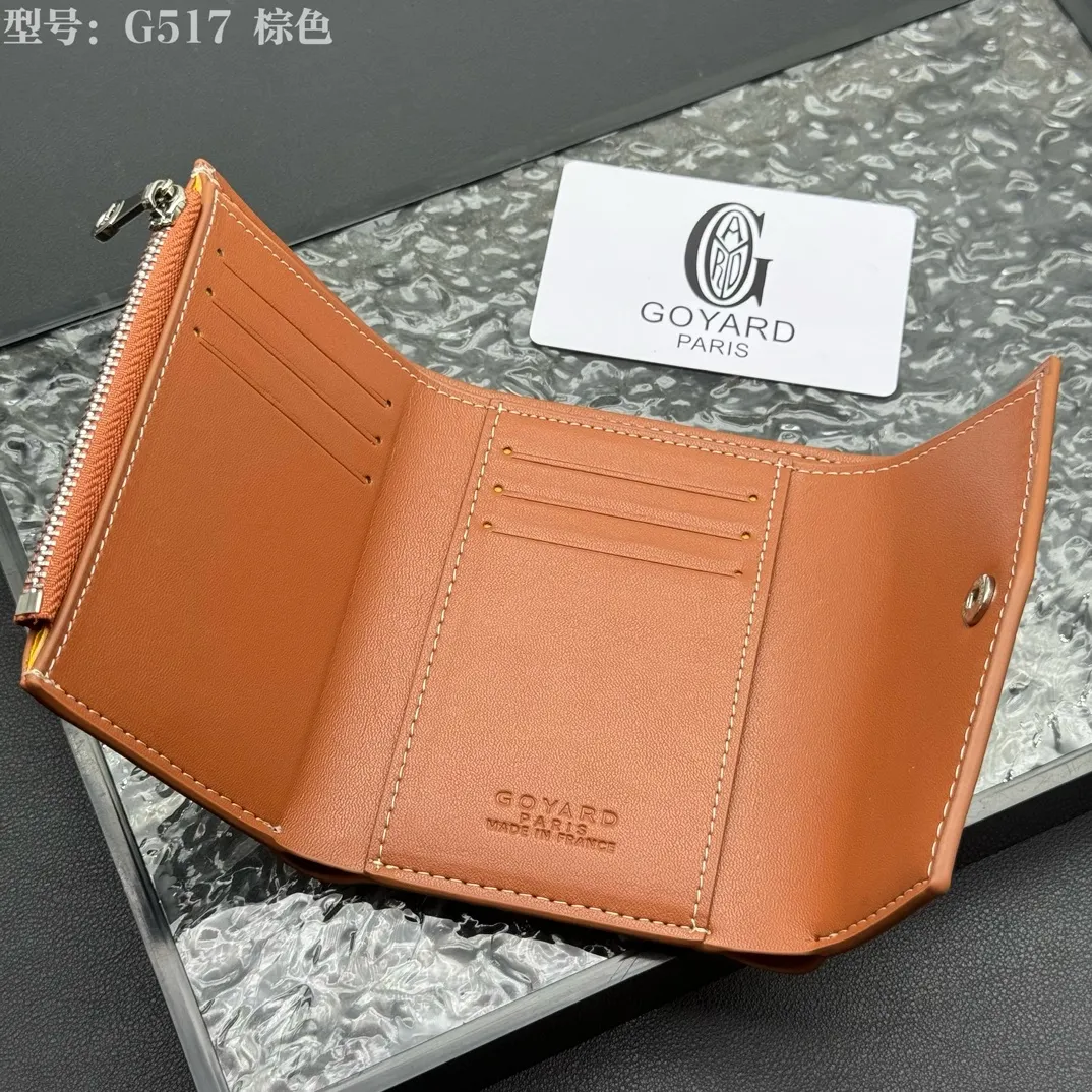 💰120 💎Top Original 𝑮𝑶𝒀𝑨𝑹𝑫 𝑽𝒊𝒄𝒕𝒐𝒊𝒓𝒆 The wallet has a small and compact design that can store cards, banknotes and documents. It's sized to fit in a bag or in a jacket or pants pocket. The Insert Victoire Card Holder can be placed inside the Victoire Wallet to store even more cards. Style number: G517 Size: 12*9*3
