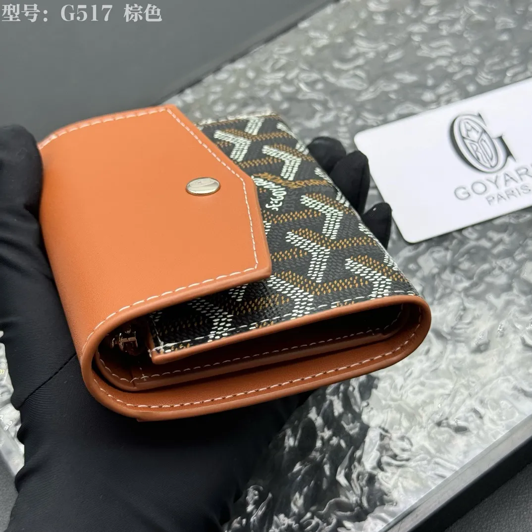 💰120 💎Top Original 𝑮𝑶𝒀𝑨𝑹𝑫 𝑽𝒊𝒄𝒕𝒐𝒊𝒓𝒆 The wallet has a small and compact design that can store cards, banknotes and documents. It's sized to fit in a bag or in a jacket or pants pocket. The Insert Victoire Card Holder can be placed inside the Victoire Wallet to store even more cards. Style number: G517 Size: 12*9*3